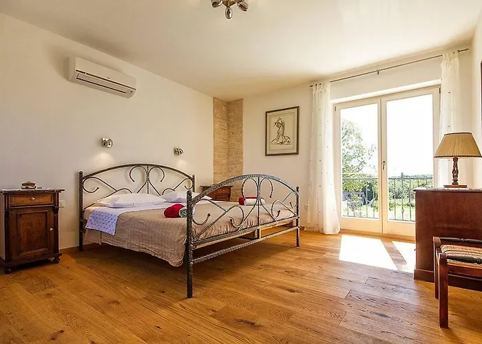 By Istra Vacation Krmed